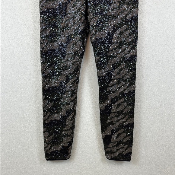 BCBGMAXAZRIA Dena Green and Black Camo Sequin Leggings Size Small - Picture 5 of 10